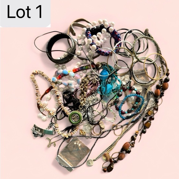Jewelry Lot Over 1 lb Of Craft Jewelry Most Wearable Vintage -Modern Some Resell - Picture 2 of 11
